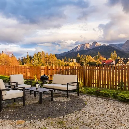 Udanypobyt Regionalny Z Tarasem コシチェリスコ